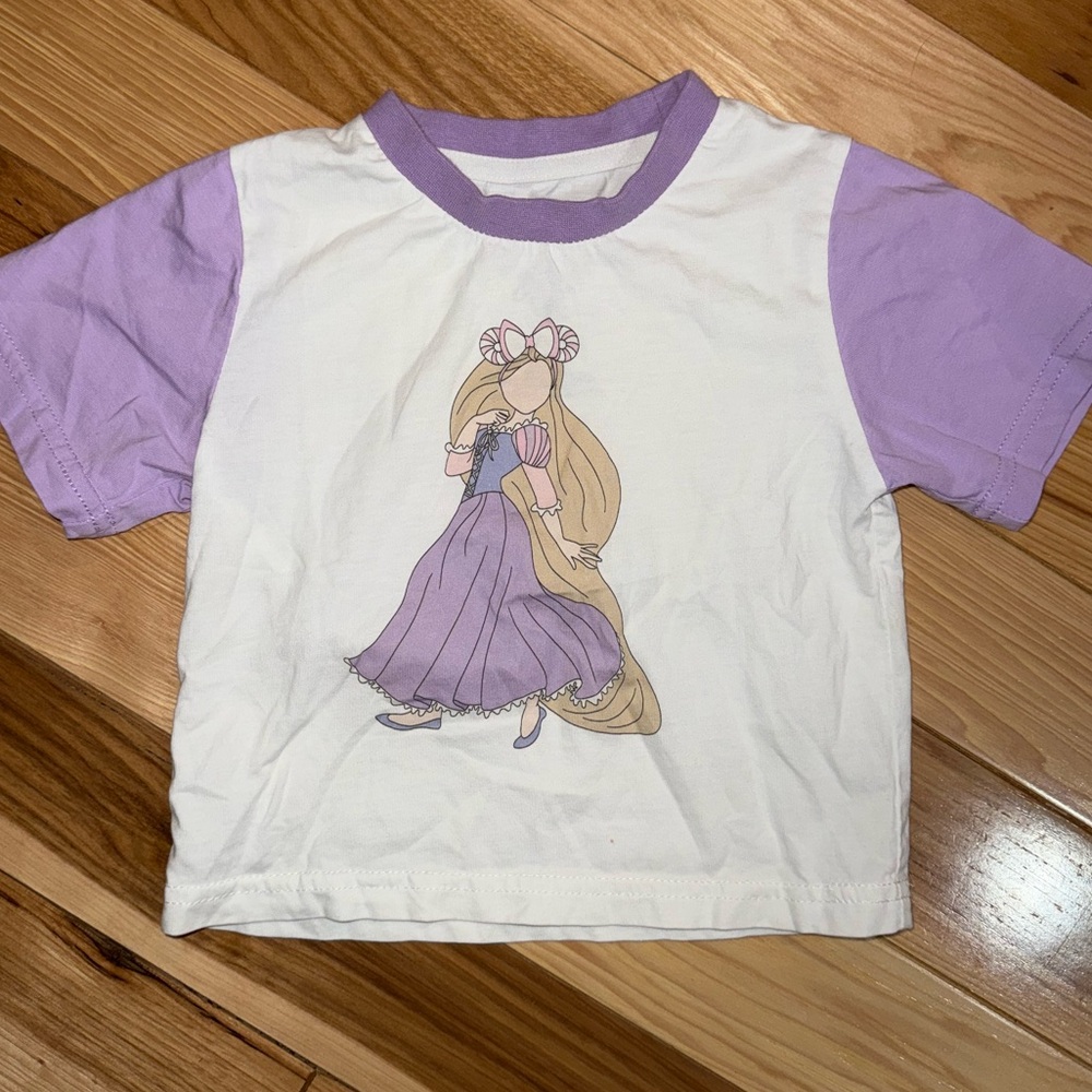 Relaxed fit Rapunzel shirt size 6-12 months